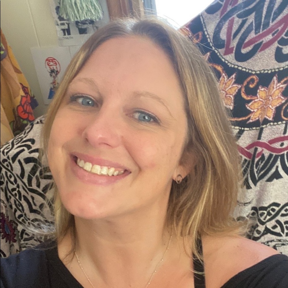Meet your Posher, Jennifer